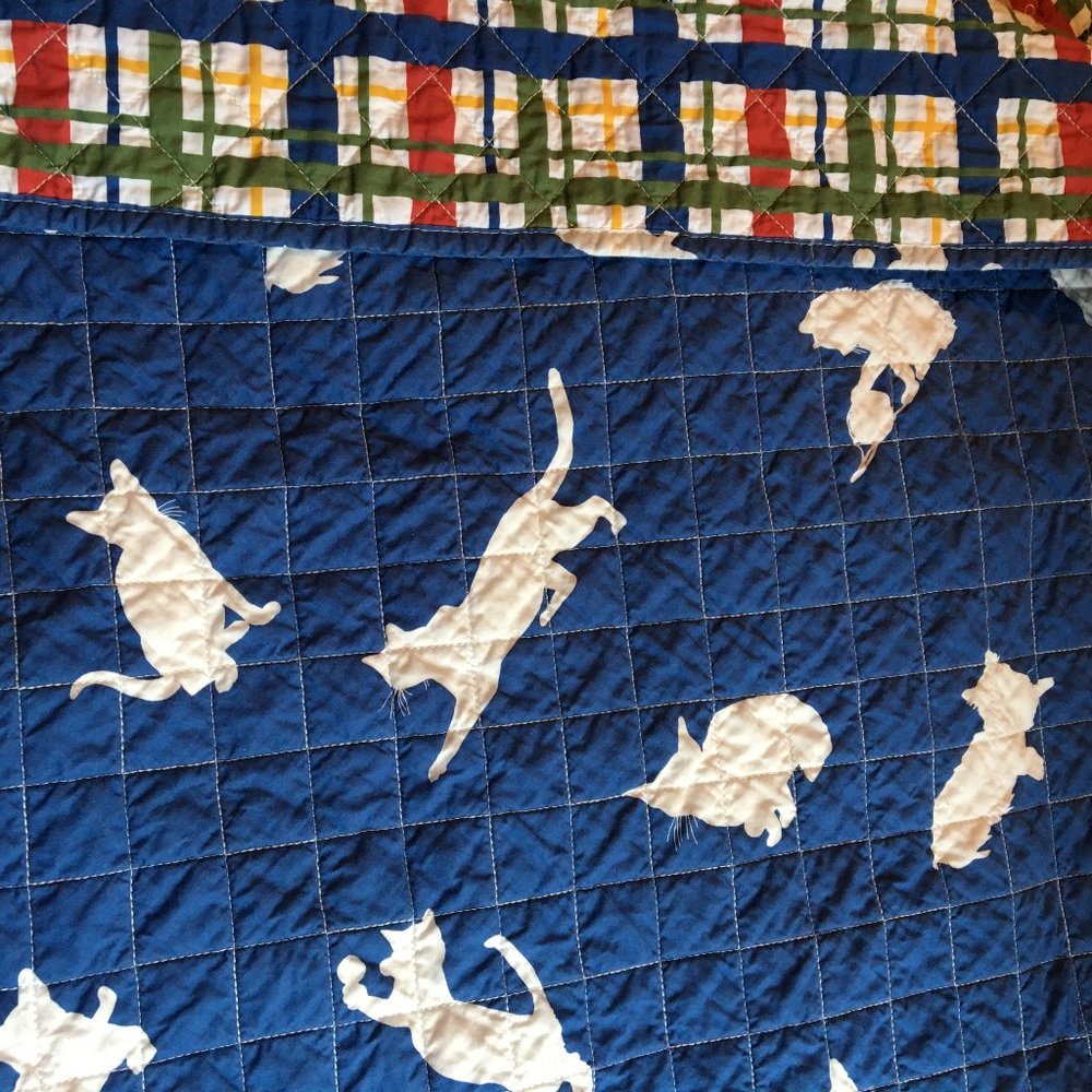 Twin Plow & Hearth bedspread & pillow cover w CATS